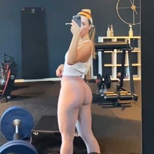 Bootybybrabants pink chrome leggings